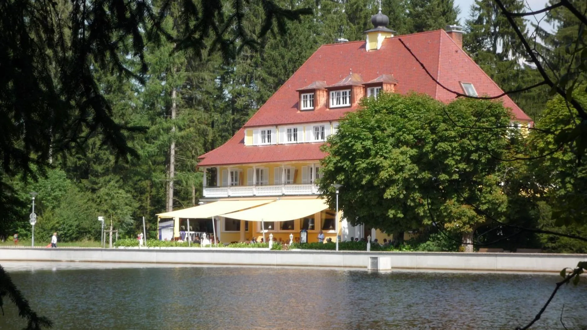 Hotel Waldsee contacts